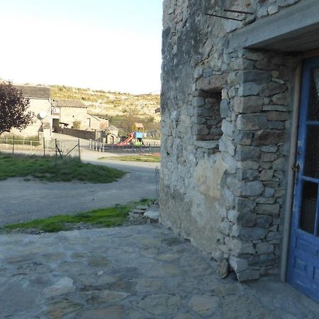 Апартаменты Apartamento Sierra De Guara Паулес Экстерьер фото