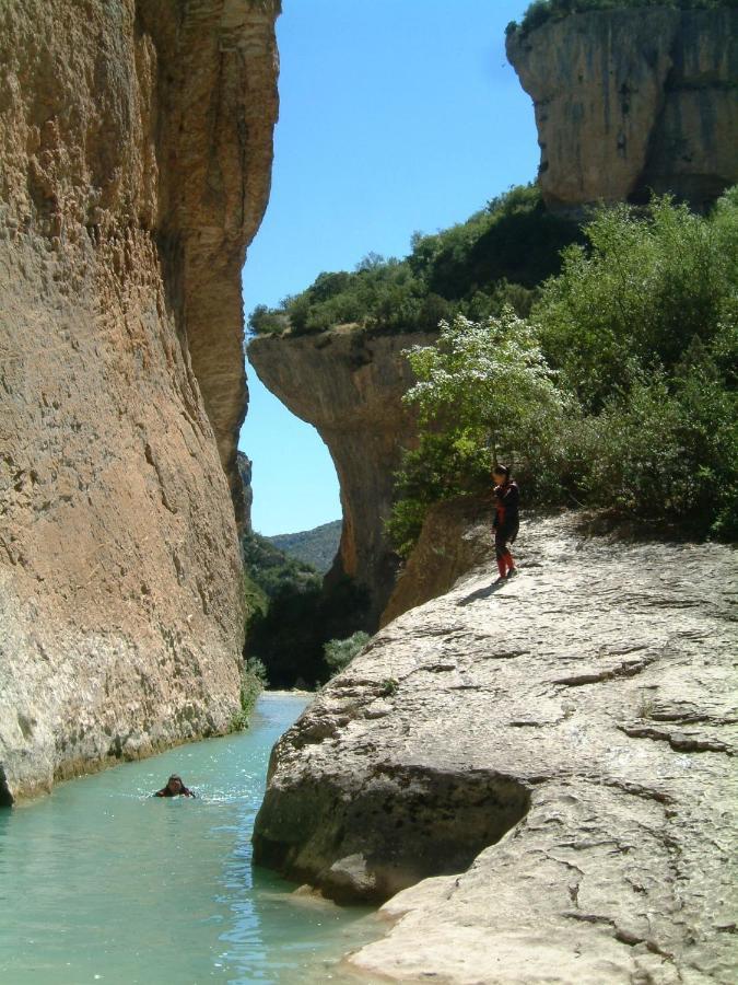 Апартаменты Apartamento Sierra De Guara Паулес Экстерьер фото
