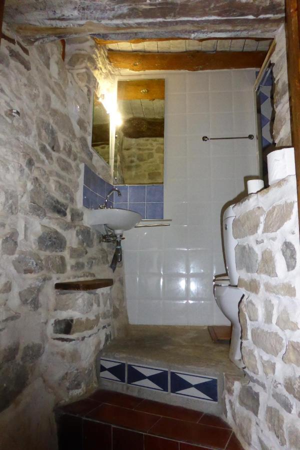 Апартаменты Apartamento Sierra De Guara Паулес Экстерьер фото
