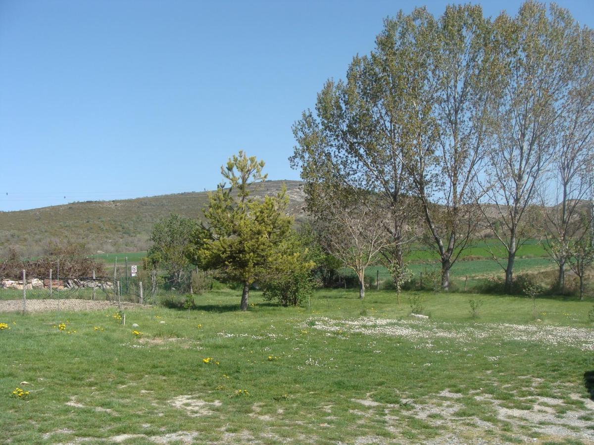 Апартаменты Apartamento Sierra De Guara Паулес Экстерьер фото