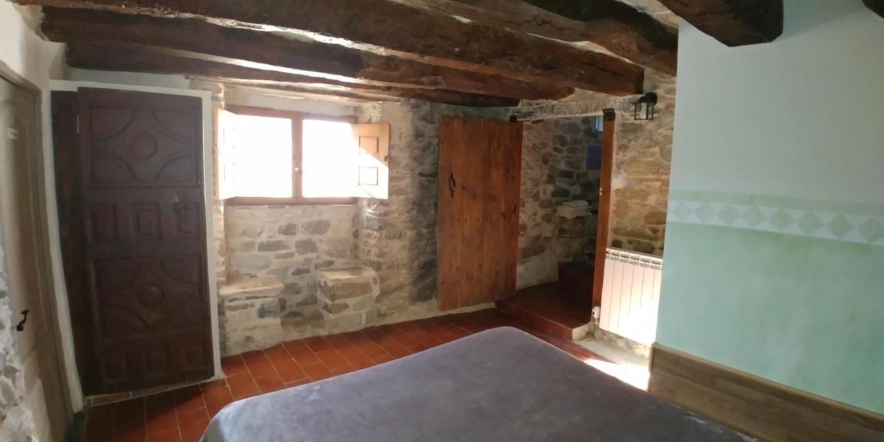 Апартаменты Apartamento Sierra De Guara Паулес Экстерьер фото
